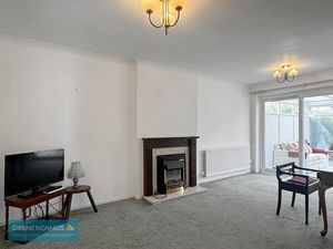 Sitting Room/Dining Room- click for photo gallery